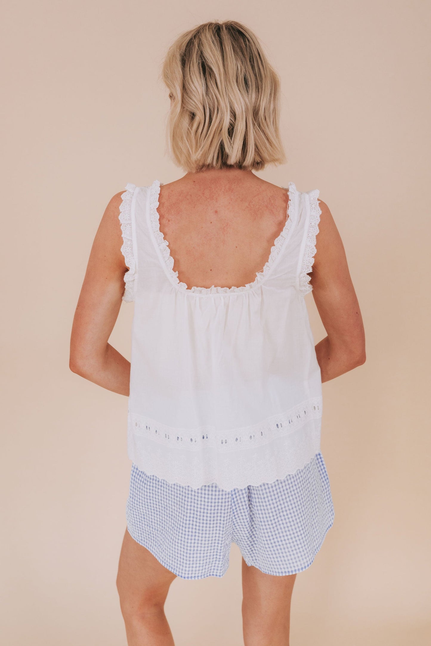 New Surroundings Top