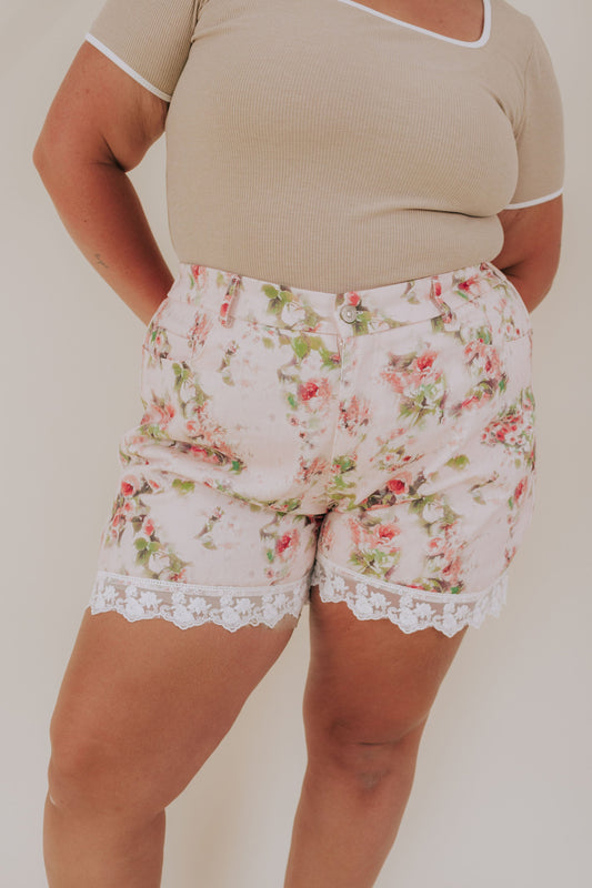 PLUS SIZE - Kindest Regards Shorts