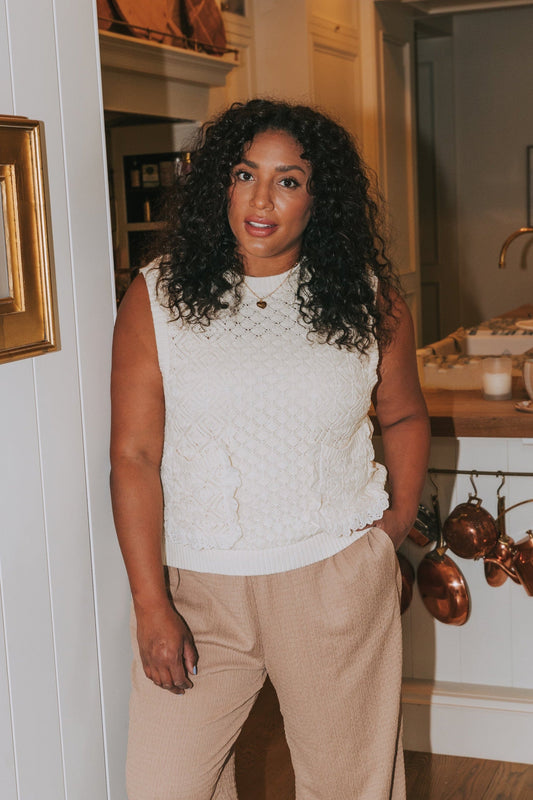 PLUS SIZE - Little Bit Closer Top