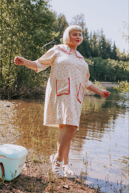 PLUS SIZE - Fresh Strawberries Dress
