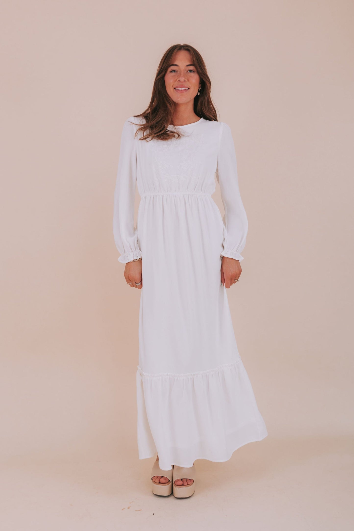 EXCLUSIVE - The White: Phyllis