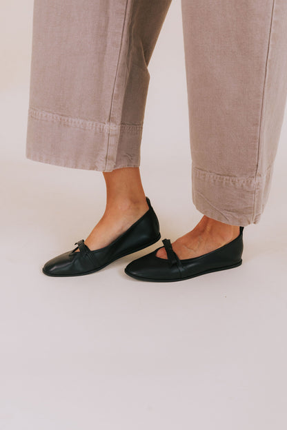 FREE PEOPLE - Mania Bow Flat
