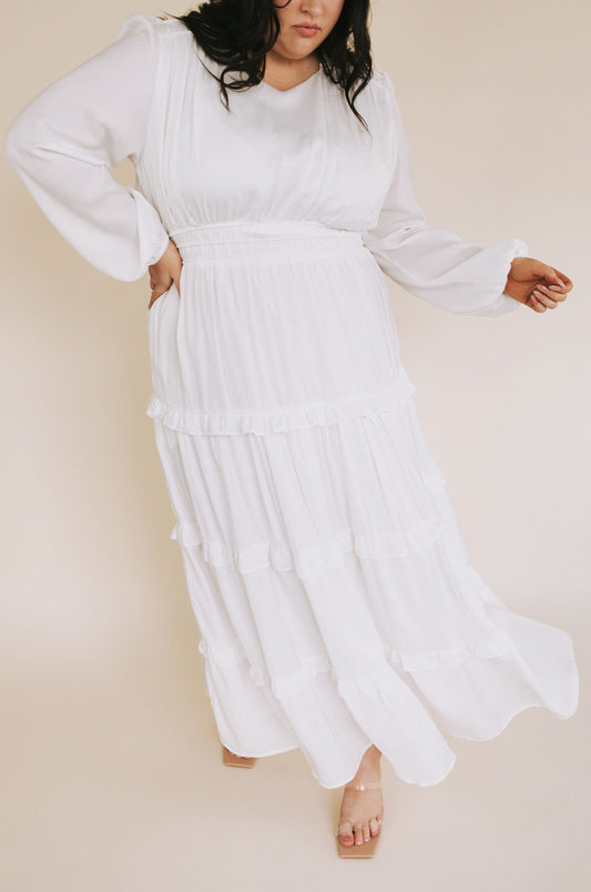 PLUS SIZE - The White: Sandra