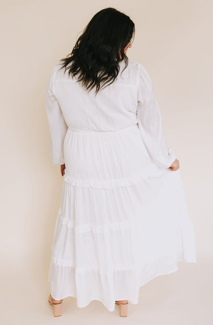 PLUS SIZE - The White: Sandra