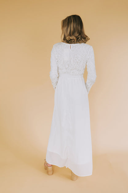 EXCLUSIVE - The White: Gloria