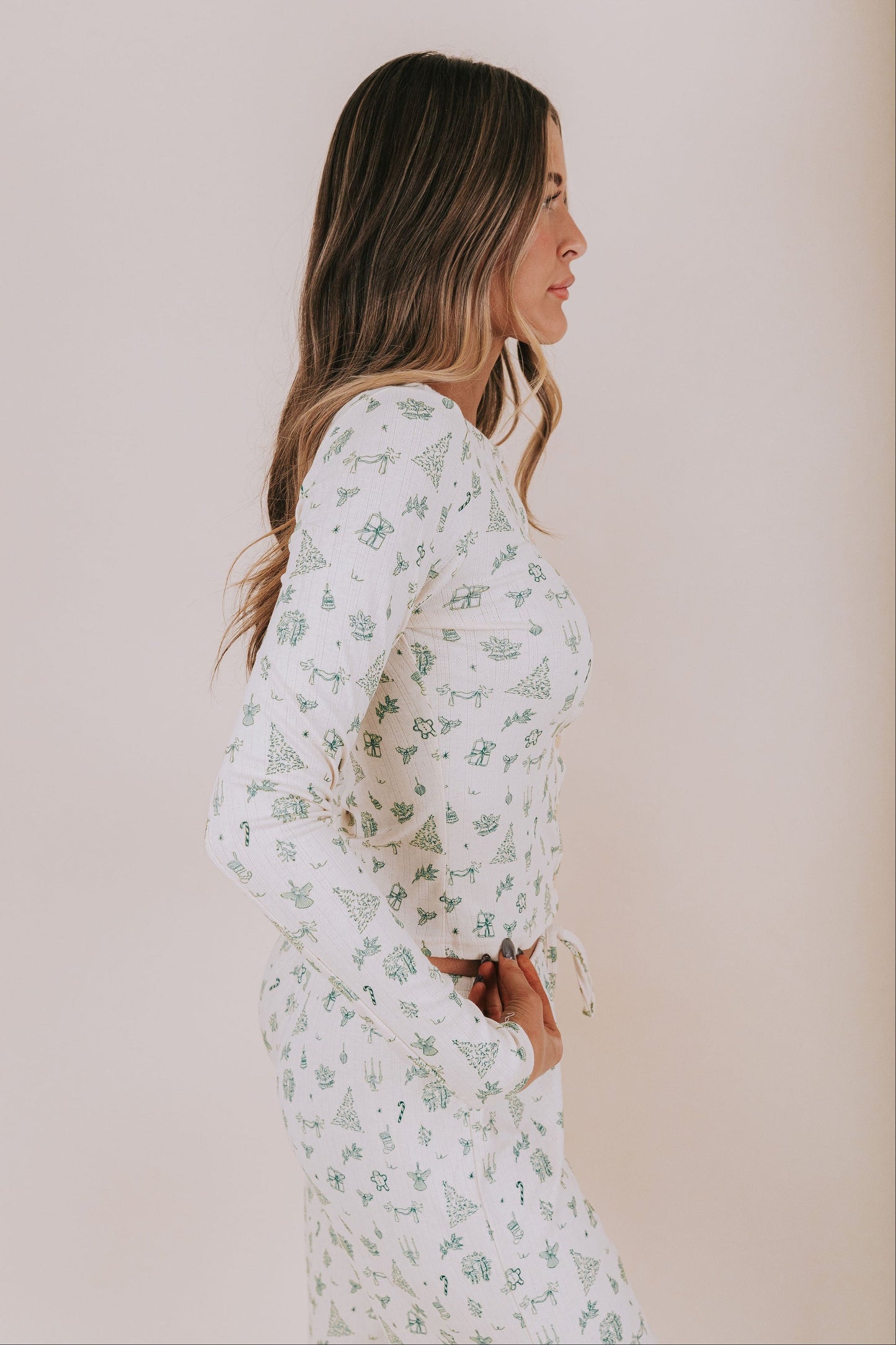 Merry Mistletoe Top