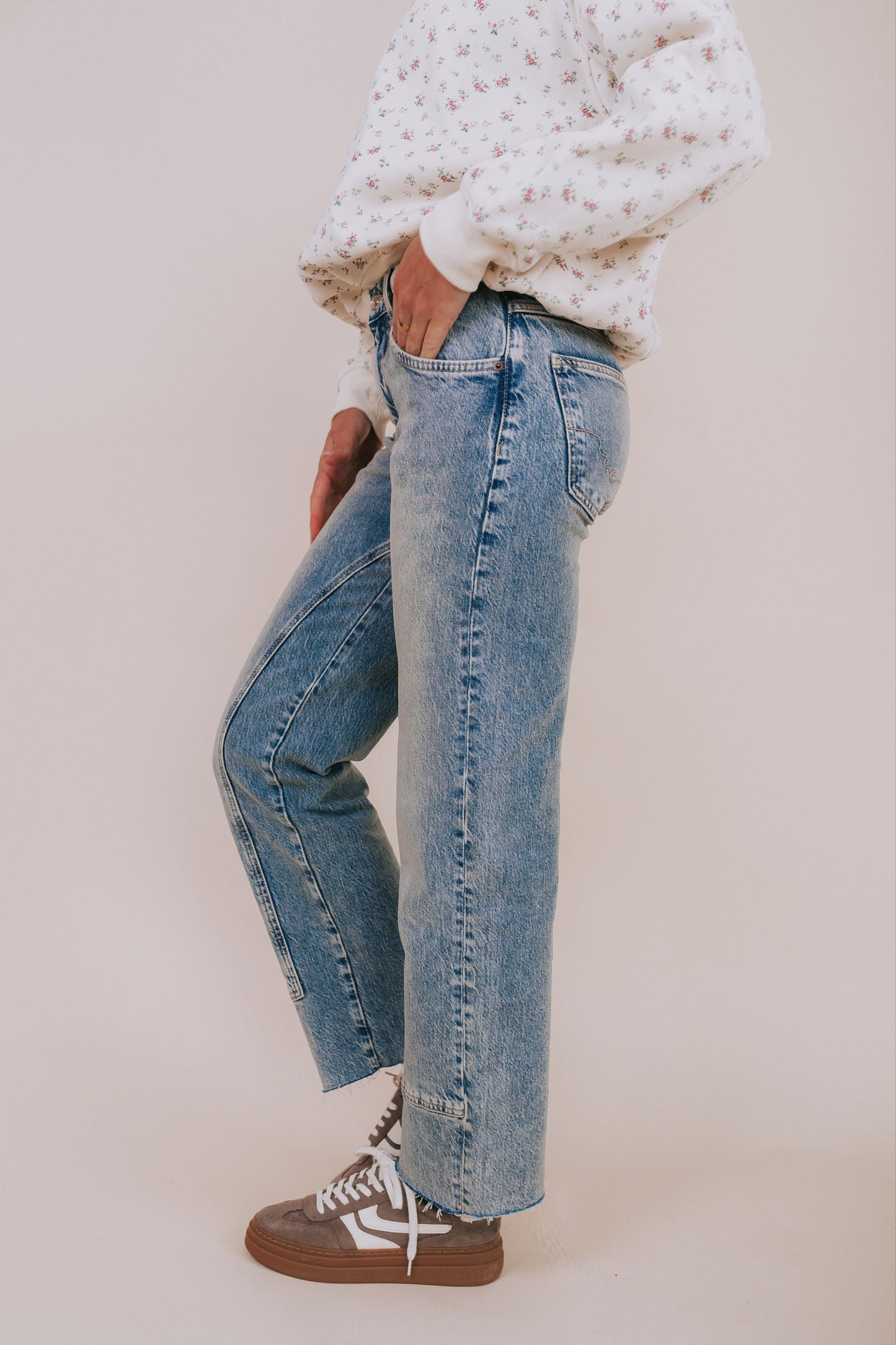 FREE PEOPLE - Risk Taker Mid-Rise Jeans