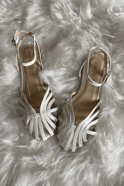 FLAT WOVEN SANDAL