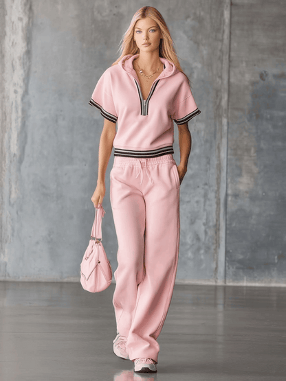 Kamila – sports outfit with hood