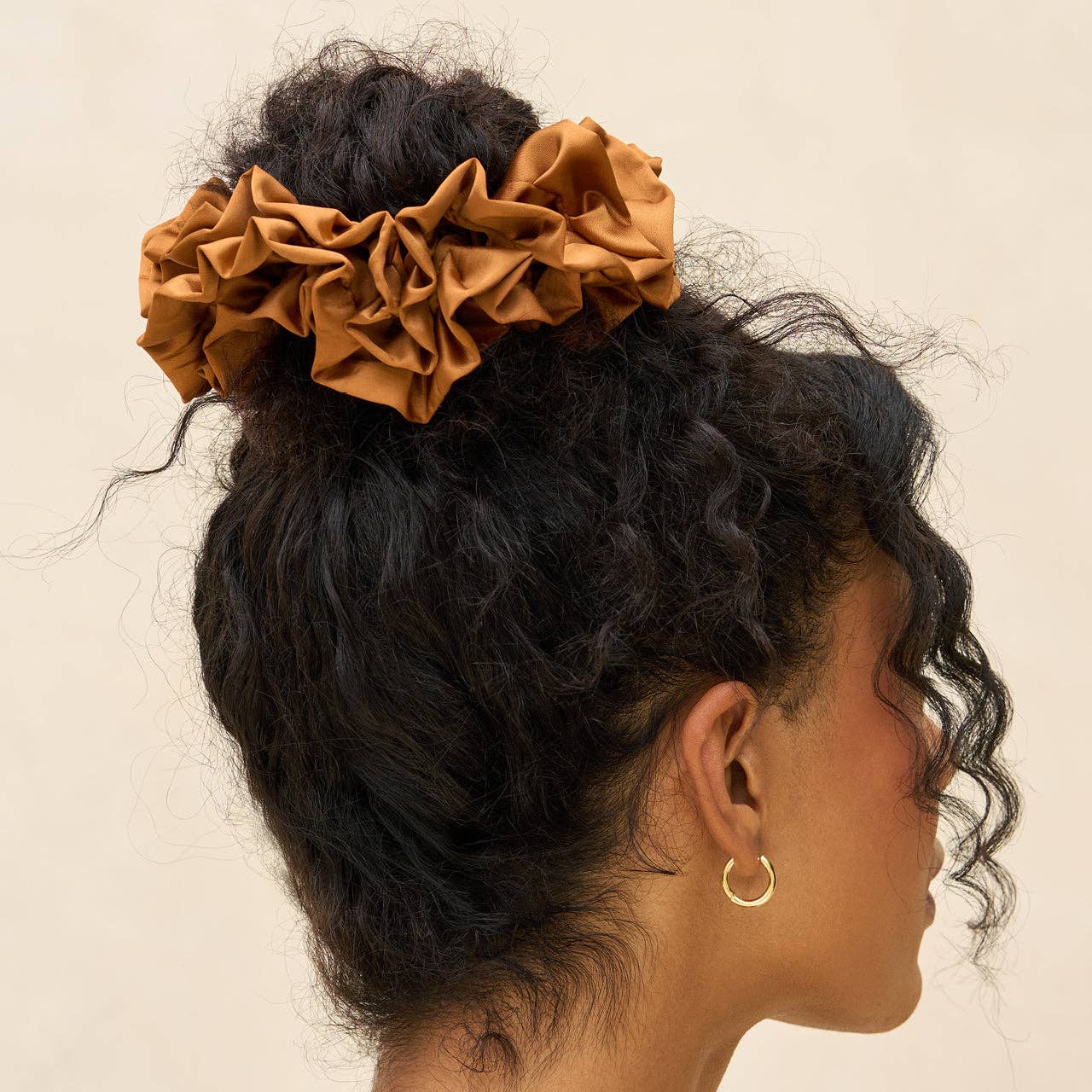KITSCH - Camel Ruffle Scrunchie