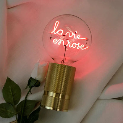 LA VIE EN ROSE RED BULB