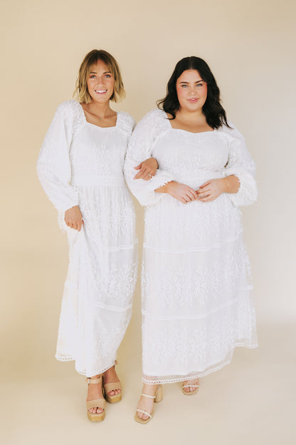 EXCLUSIVE - The White: Evelyn