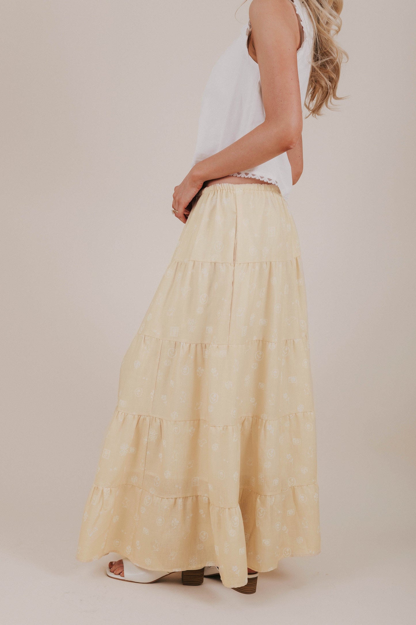 INCLUSIVE SIZING - Hop Into Spring Skirt
